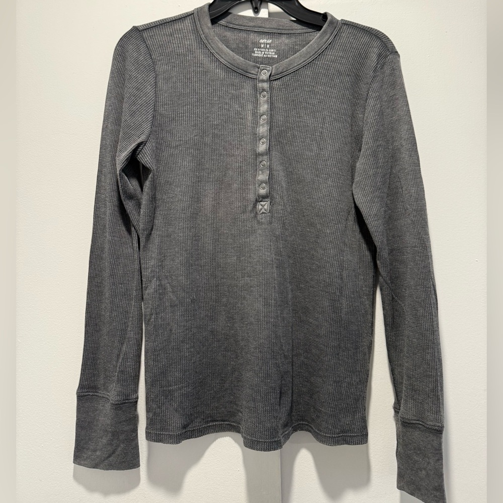 WOMENS long sleeve aerie top size medium